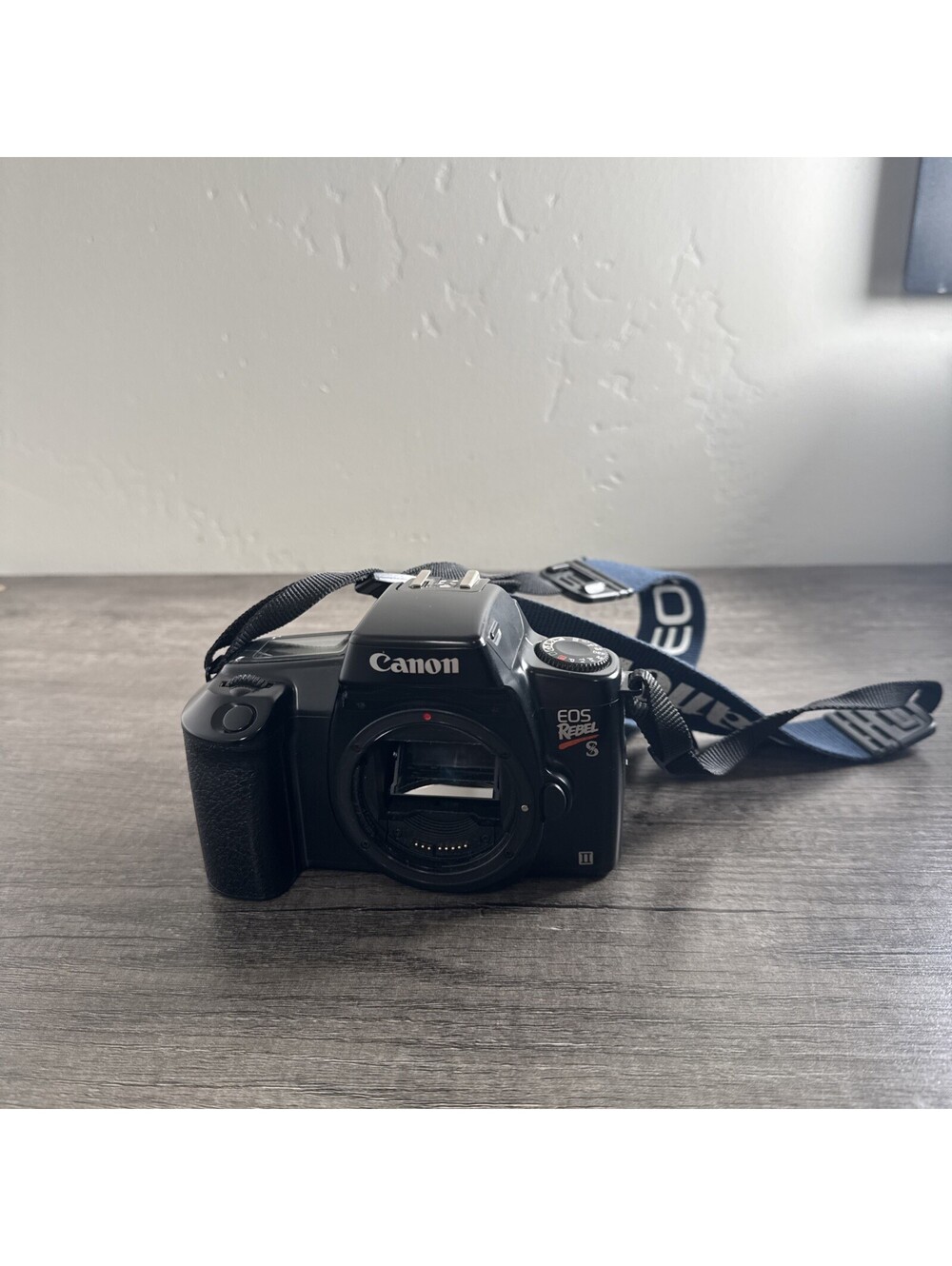 CANON EOS REBEL S II 35mm SLR FILM CAMERA BODY ONLY - TESTED